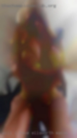 WILL I HAVE A SEXY FEMALE TO in Ellsworth, Maine UNWRAP?